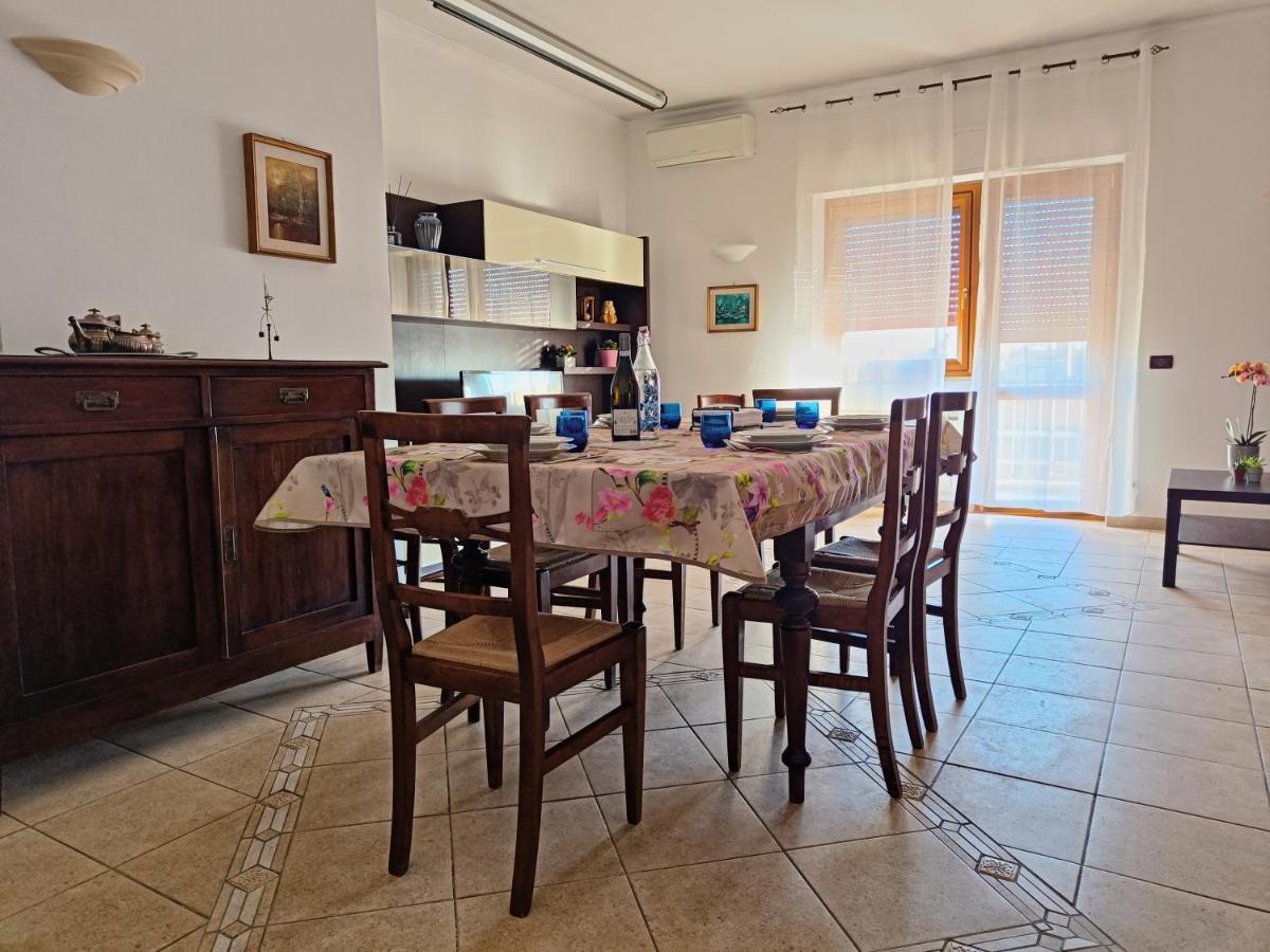 Avellini - Delightful And Spacious Apartment With Terrace - Near Metro A Cornelia Рим Екстериор снимка