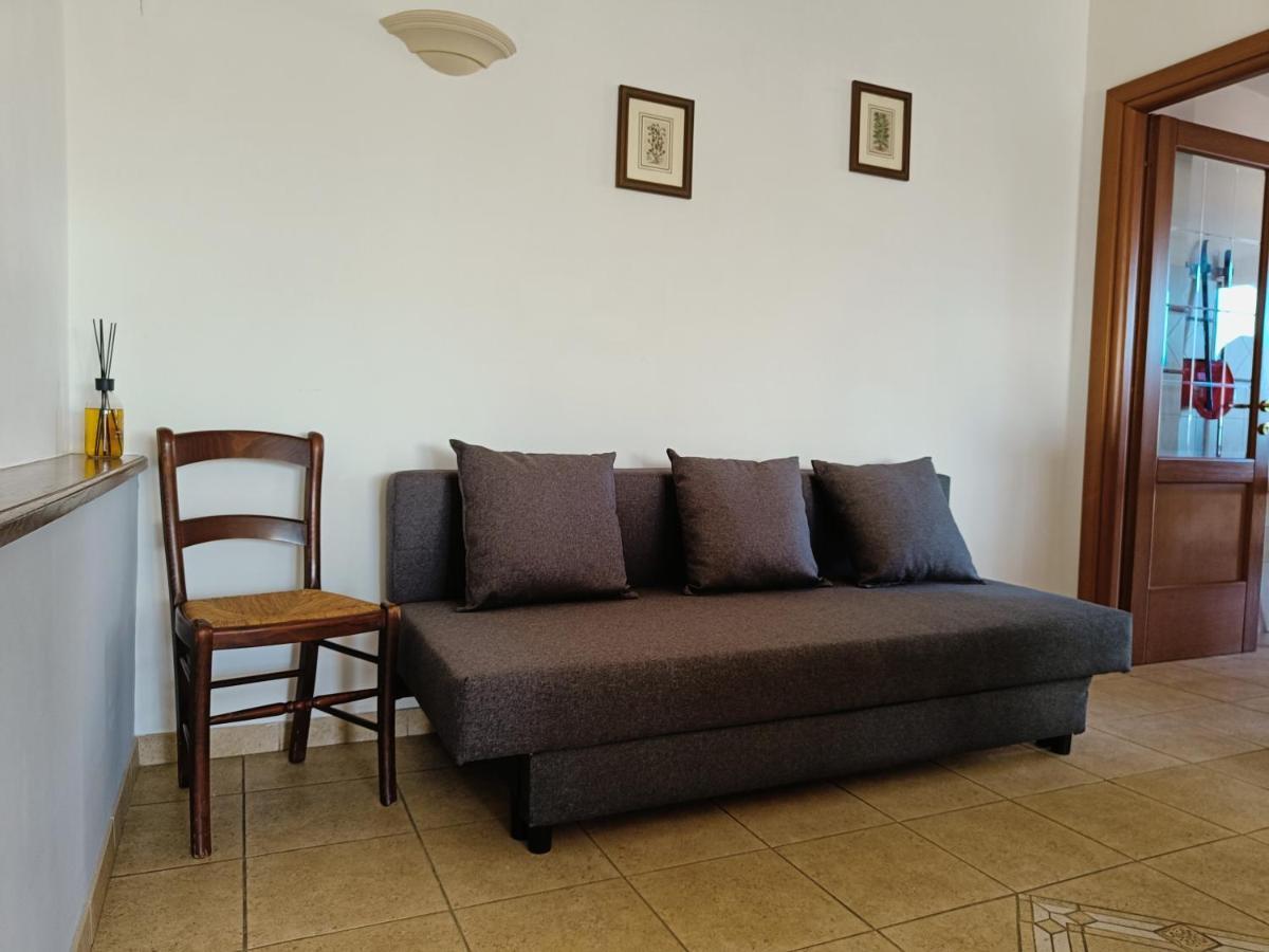 Avellini - Delightful And Spacious Apartment With Terrace - Near Metro A Cornelia Рим Екстериор снимка